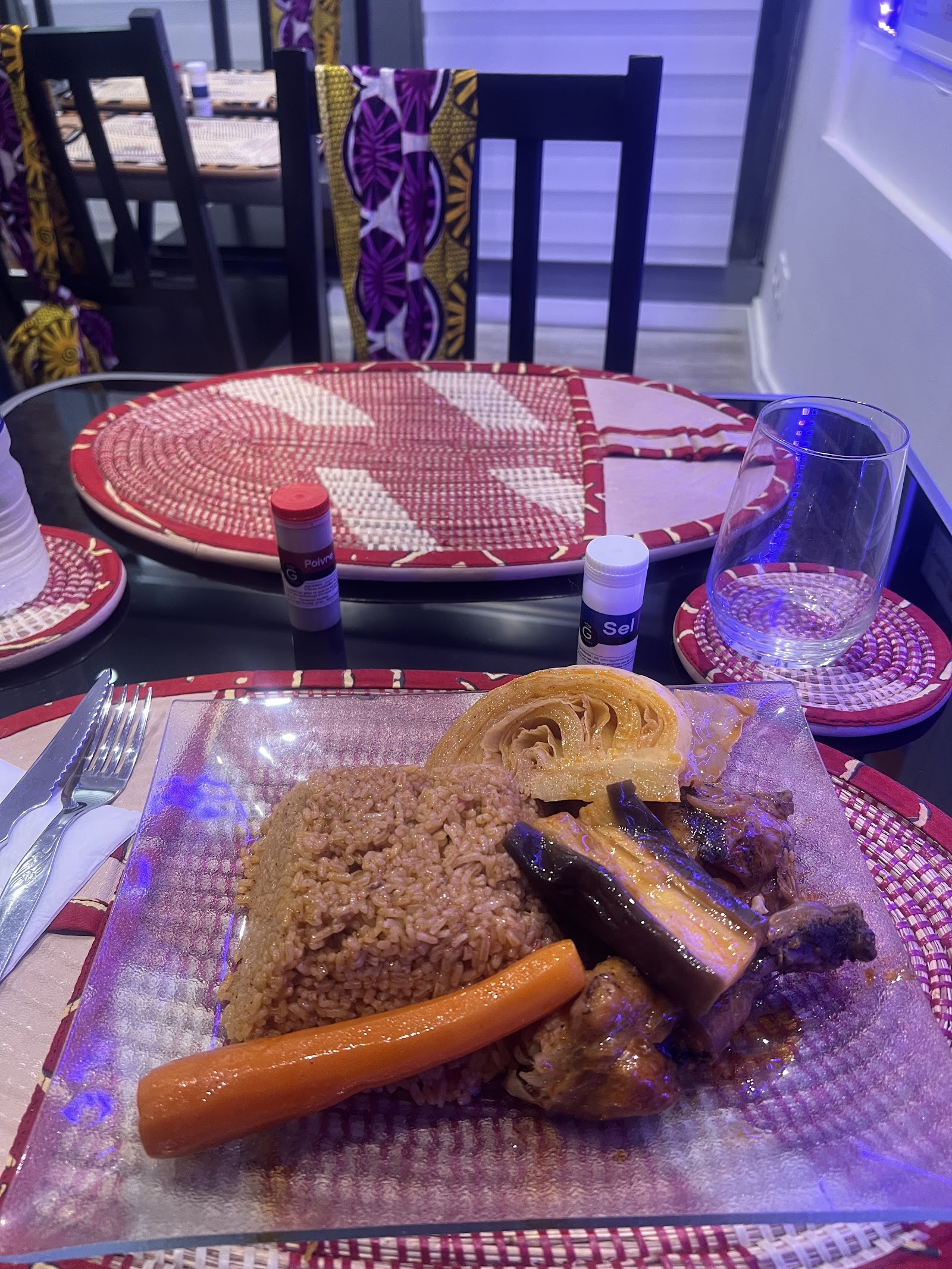 Thiéboudienne traditionnel avec légumes braisés